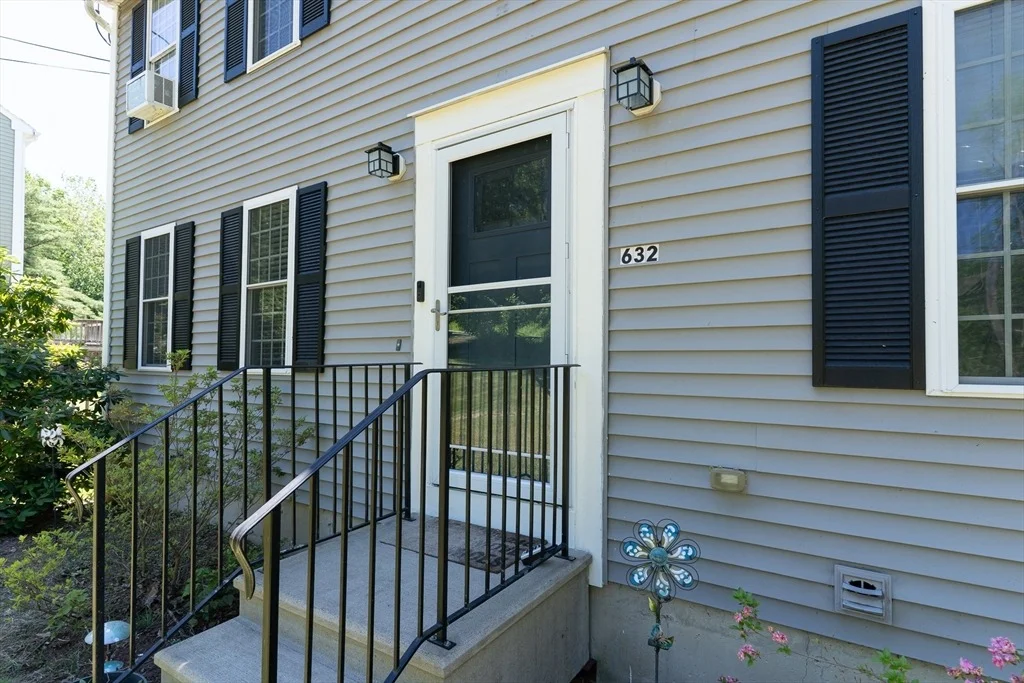 Photo of 632 Southbridge Road