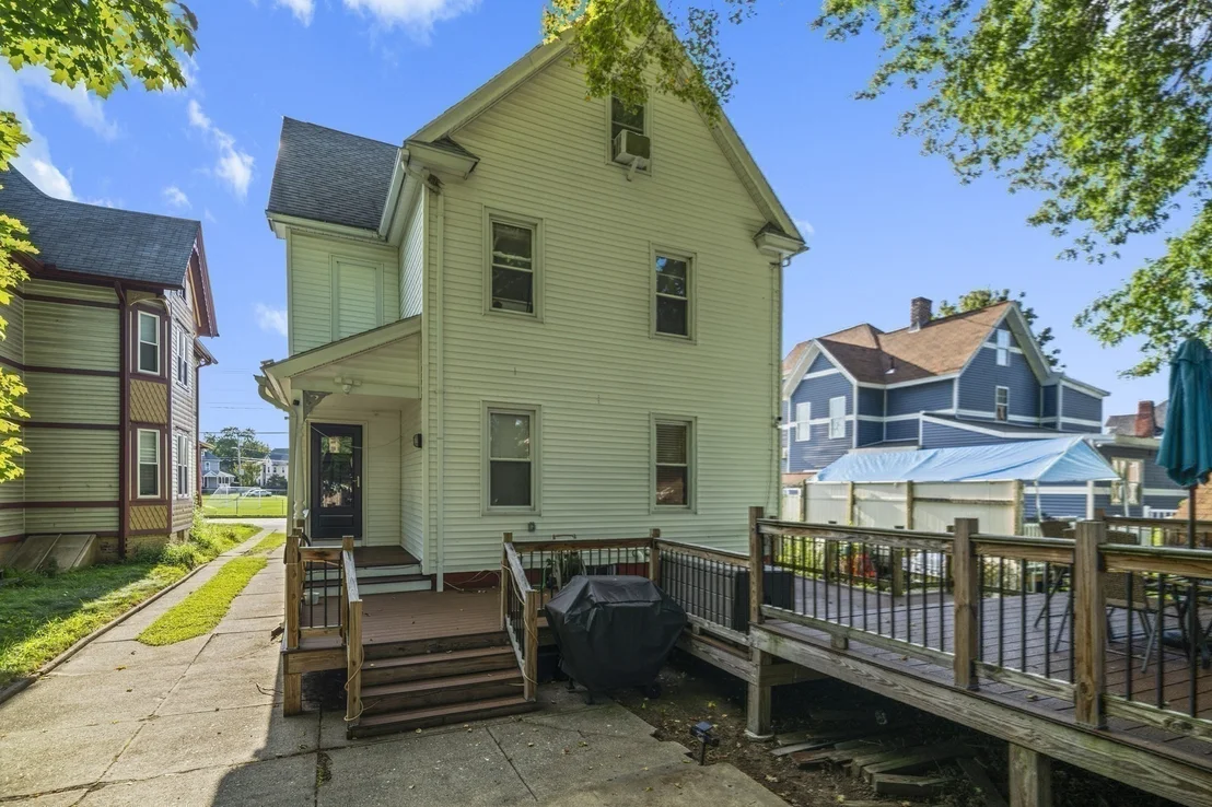 Photo of 275 Broadway St