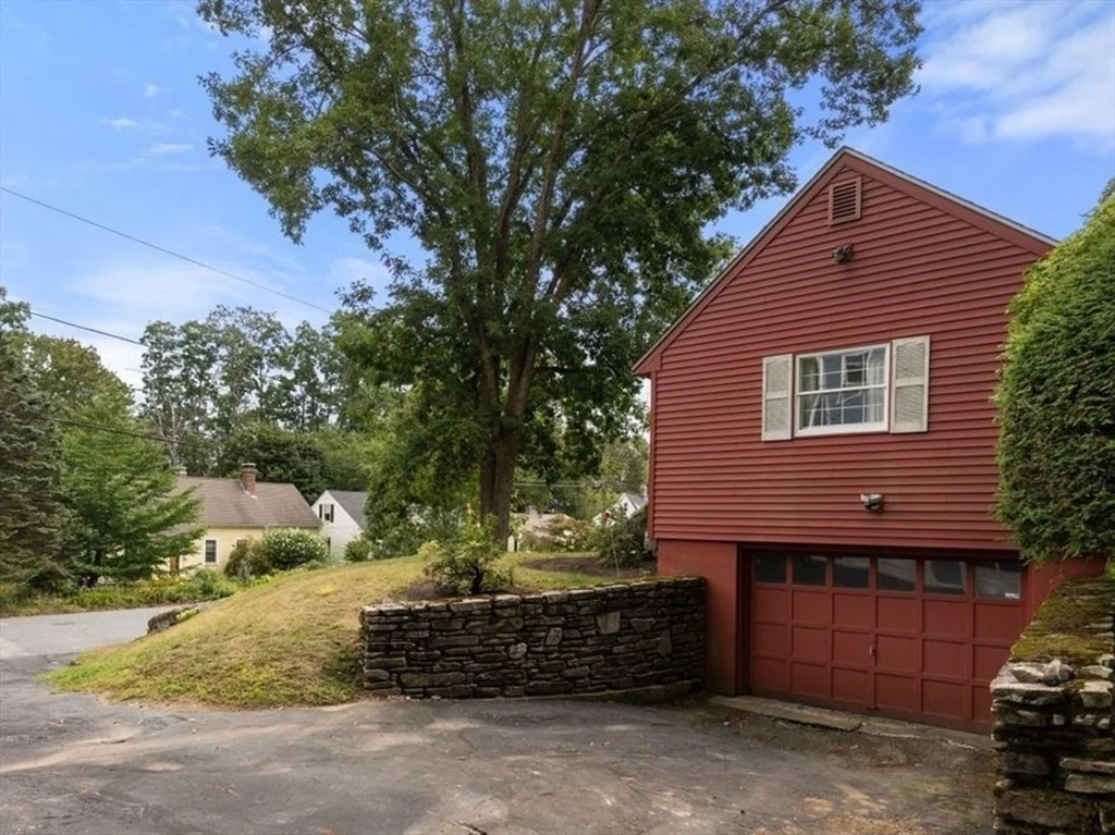 Photo of 51 Wildrose Ave