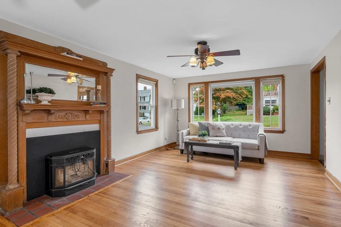 Photo of 16 Central St