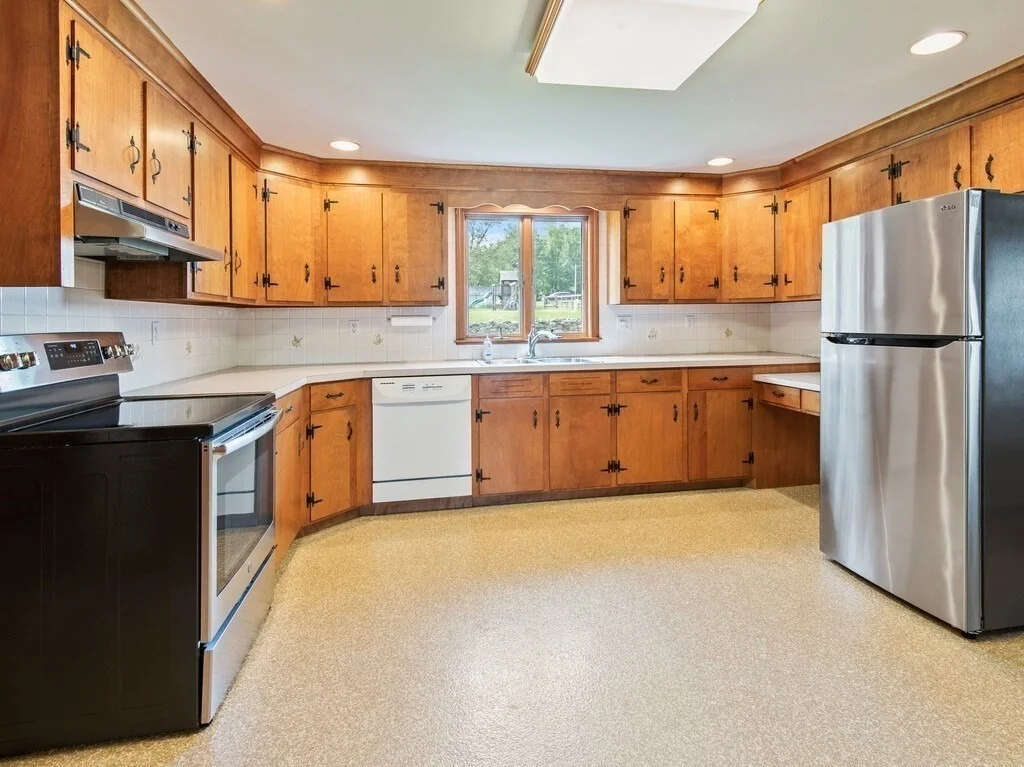 Photo of 32 Westview Dr