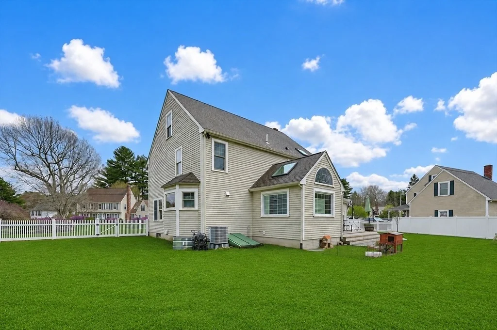 Photo of 19 Audubon Dr