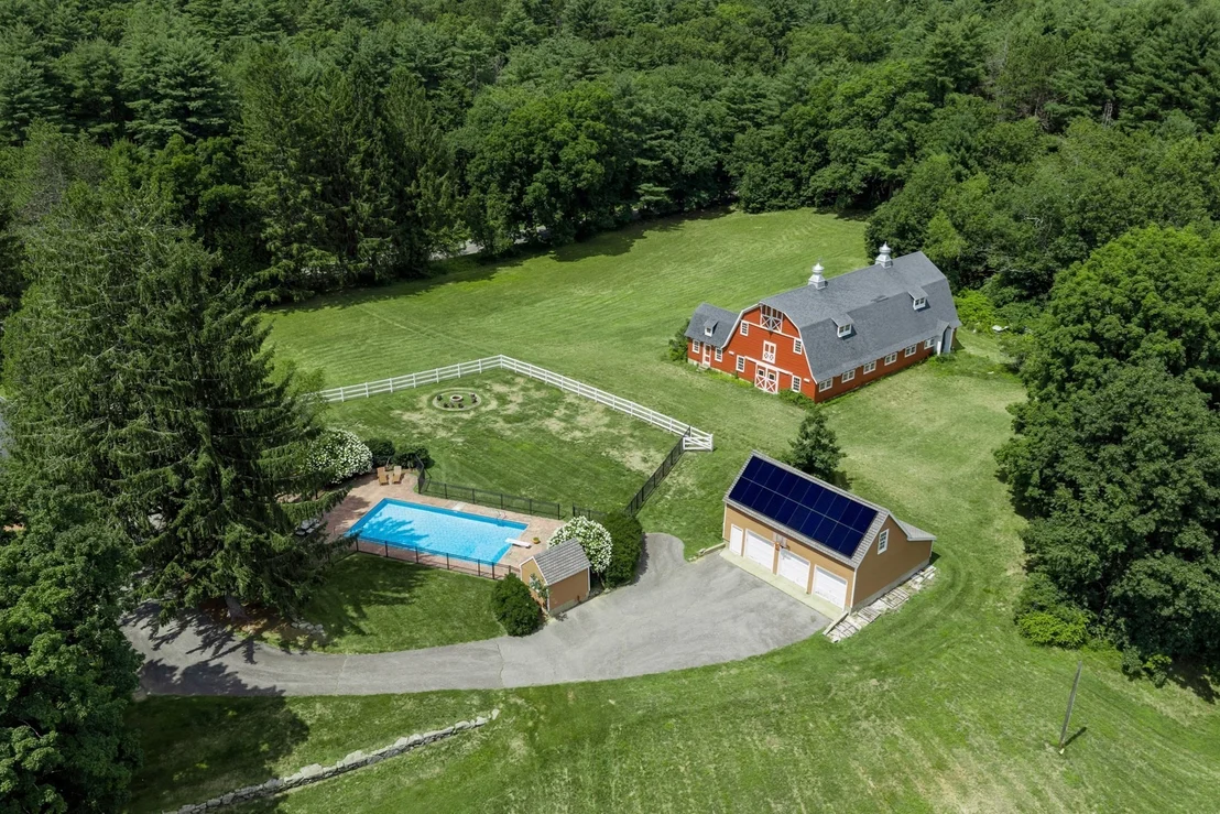 Photo of 304 Warren Rd