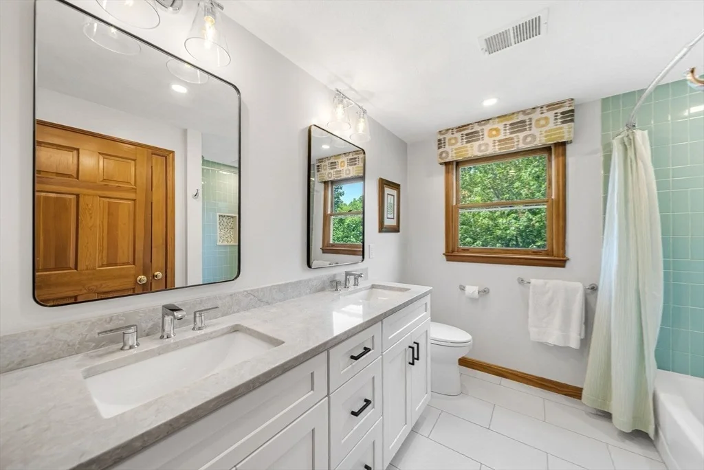 Photo of 83 Jefferson Rd
