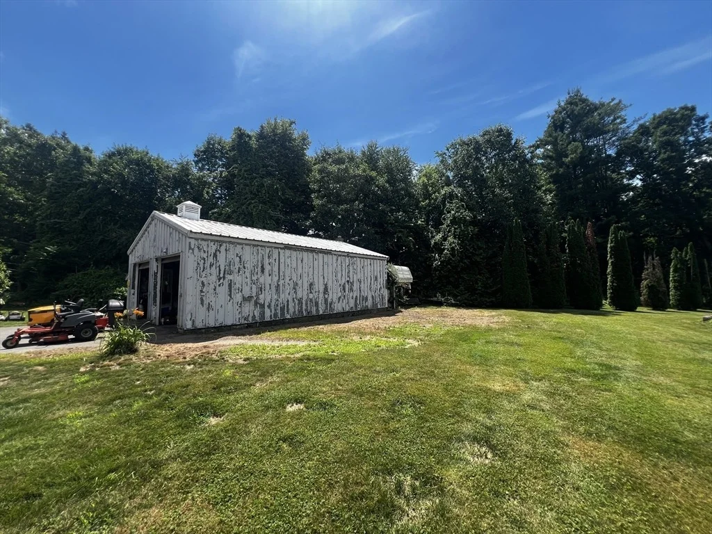 Photo of 1158 Millers Falls Rd