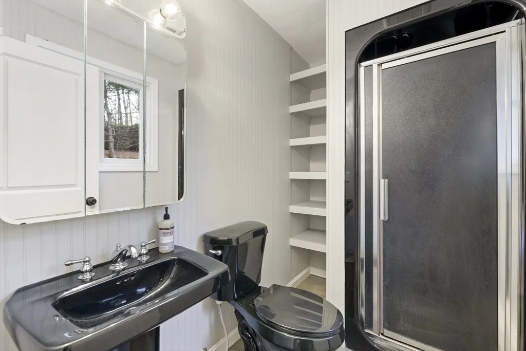 Photo of 28 Long Hill Rd