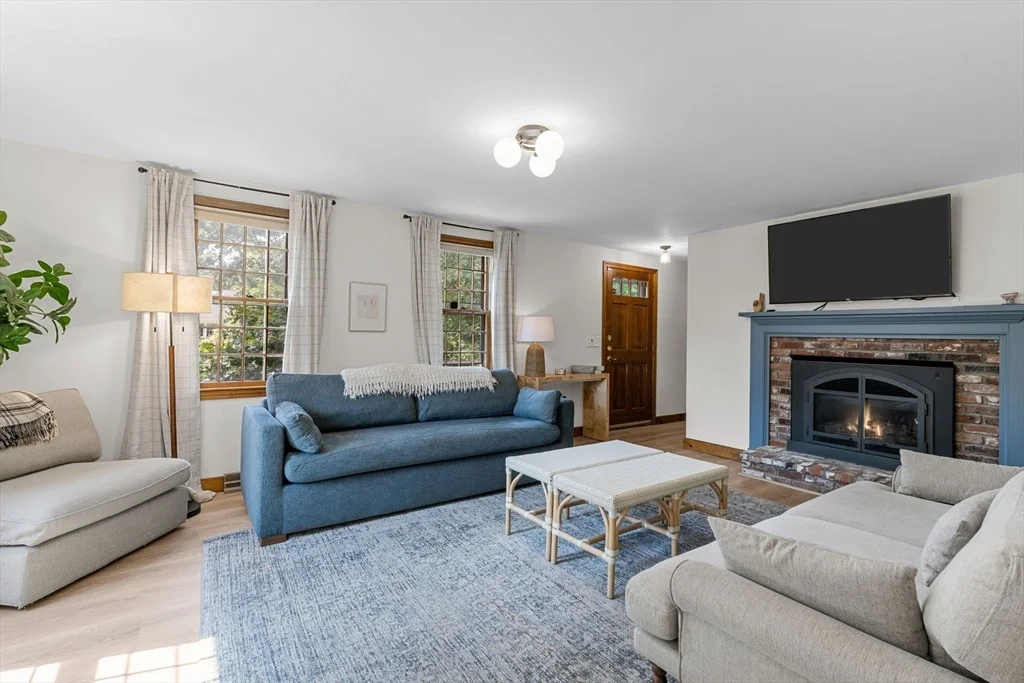 Photo of 13 Elm Dr