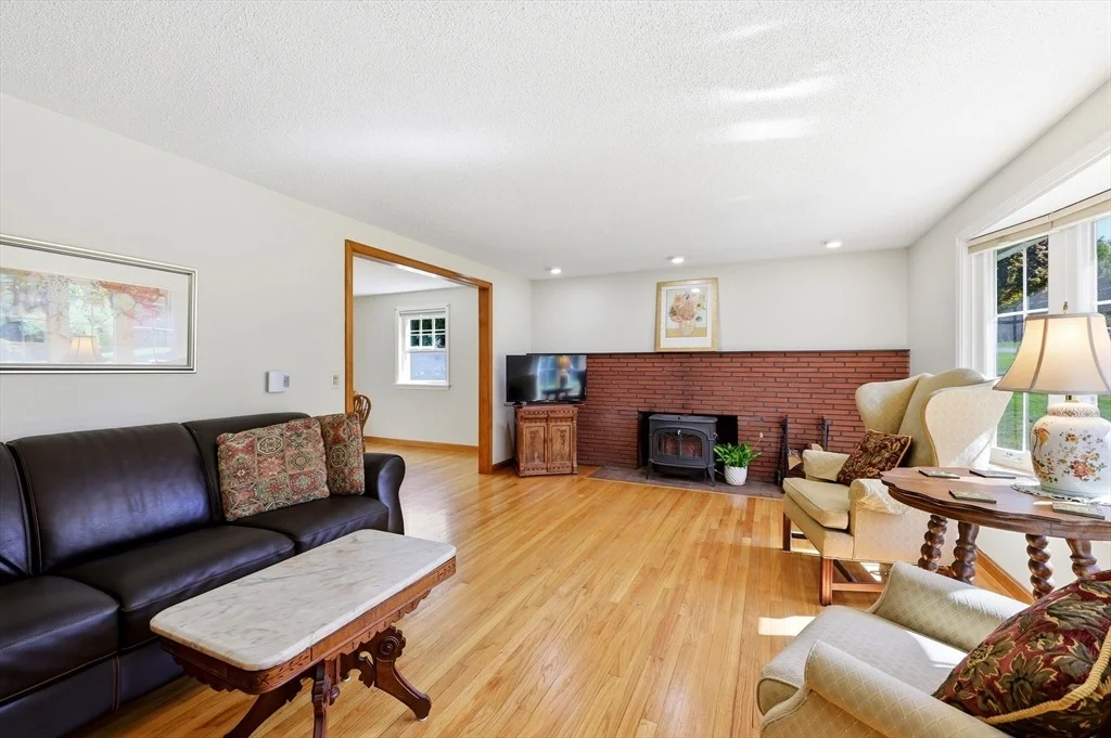 Photo of 9 Meadowbrook Drive
