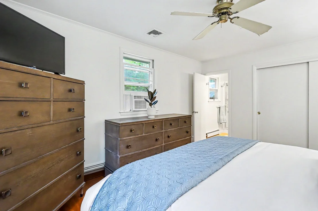 Photo of 49 Meadowview Rd