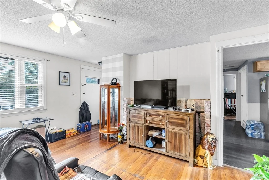 Photo of 101 Regal St