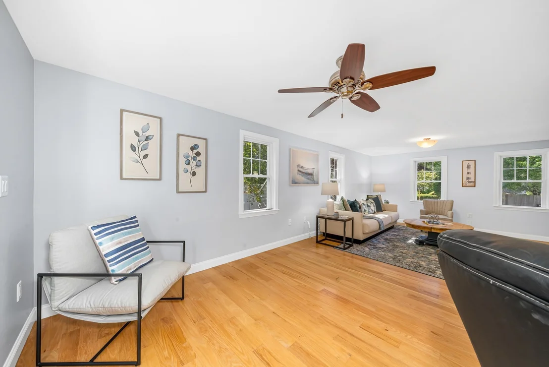 Photo of 2 Hunter Dr