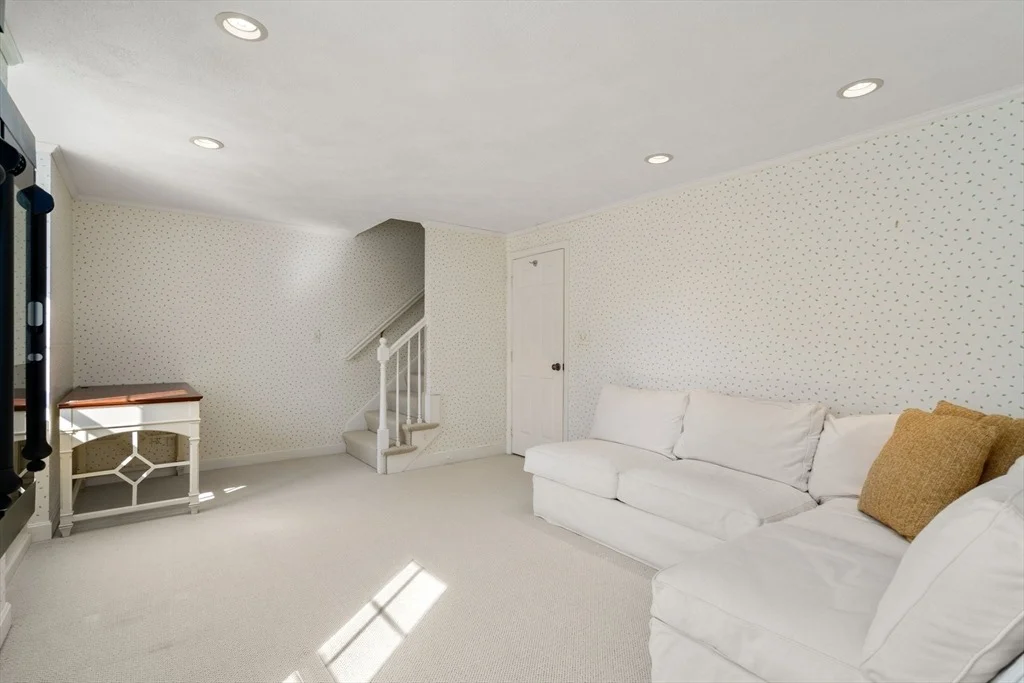 Photo of Unit 9 at 9 Wiswall Circle