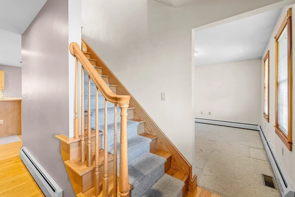 Photo of 7 Deerfield Ln