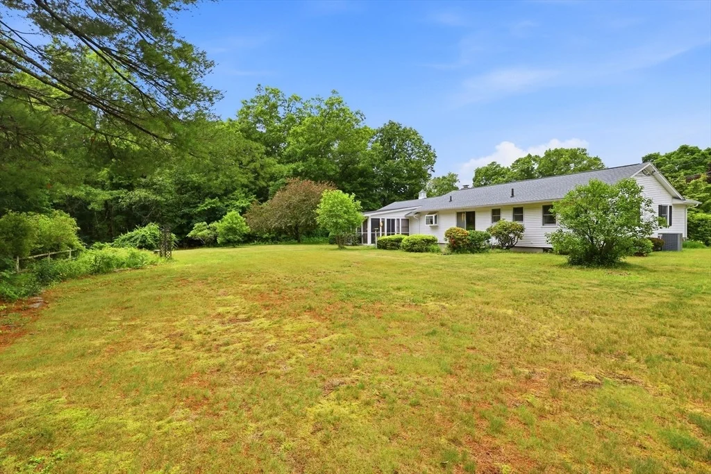 Photo of 48 Hickory Dr