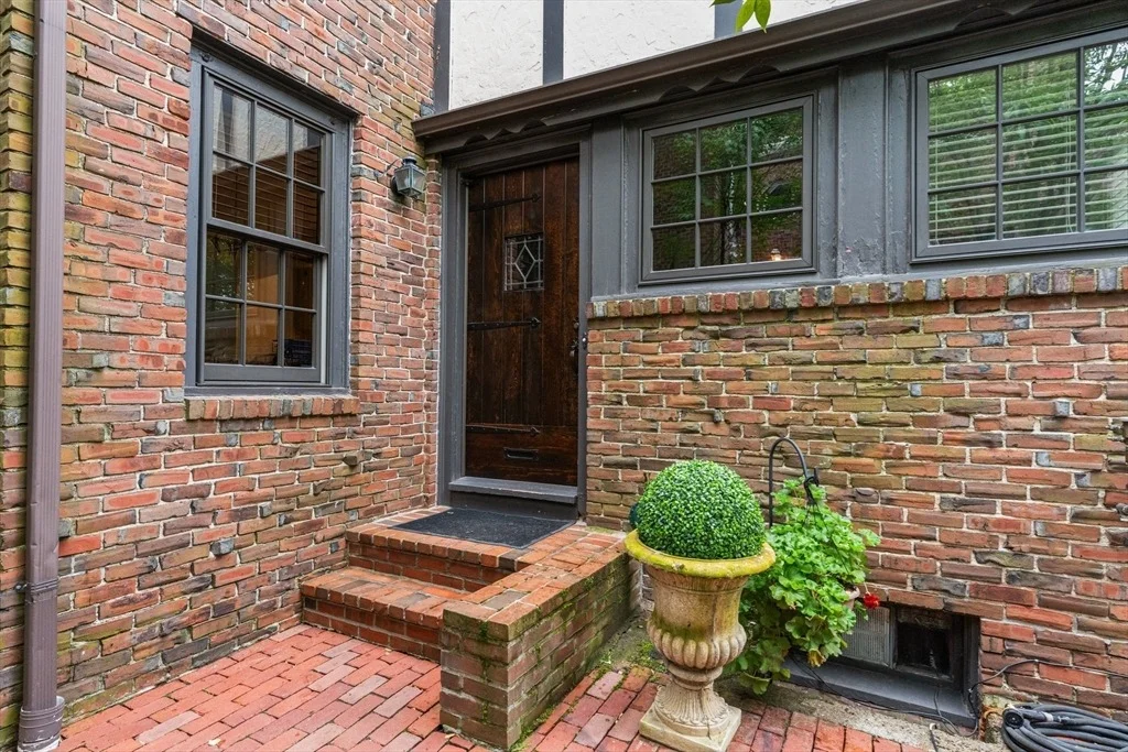 Photo of 87 Blackstone Blvd