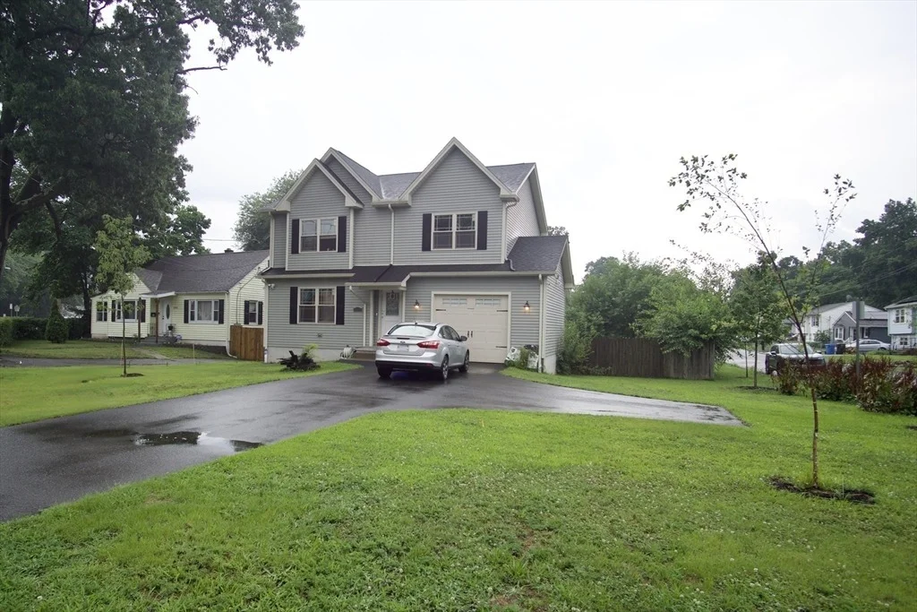 Photo of 1289 Bay St.