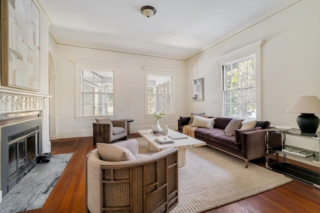Photo of 42 Lawrence Rd