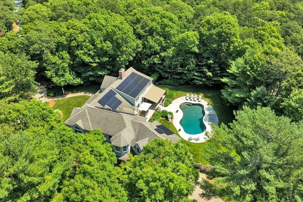 Photo of 72 Highwood Way