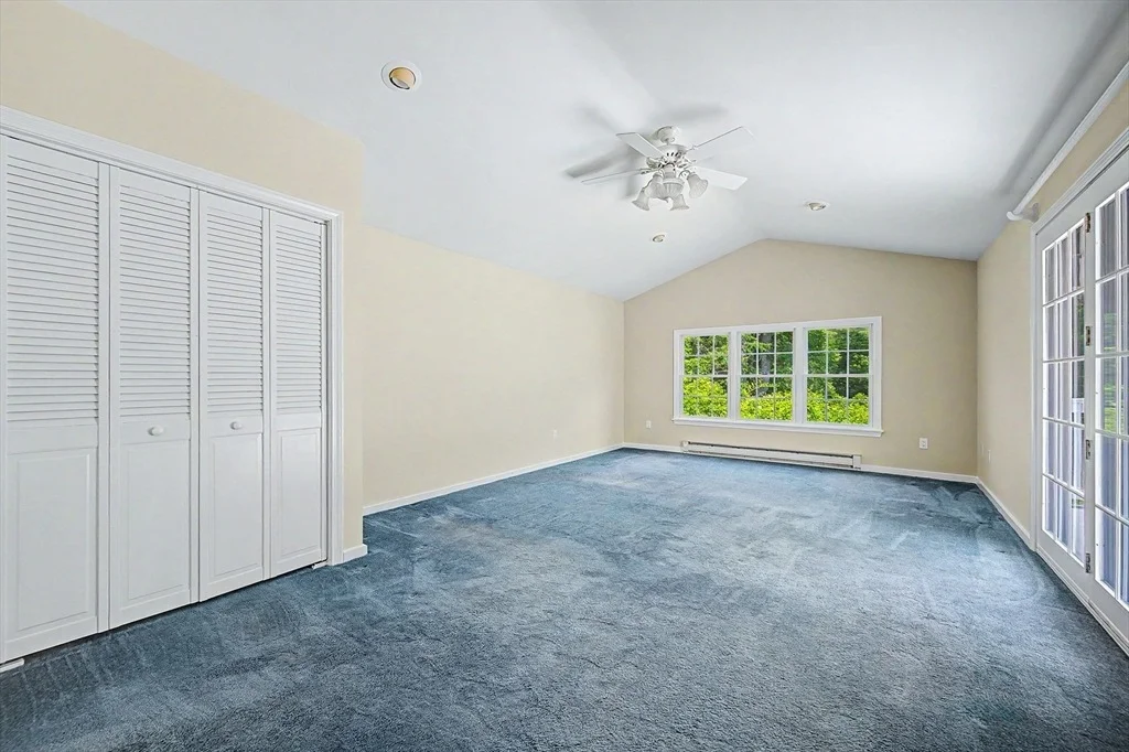 Photo of 355 Boston Rd