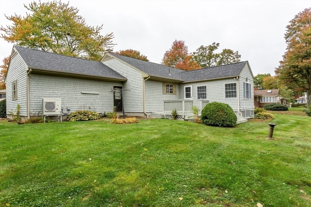 Photo of 84 Thomas Dr