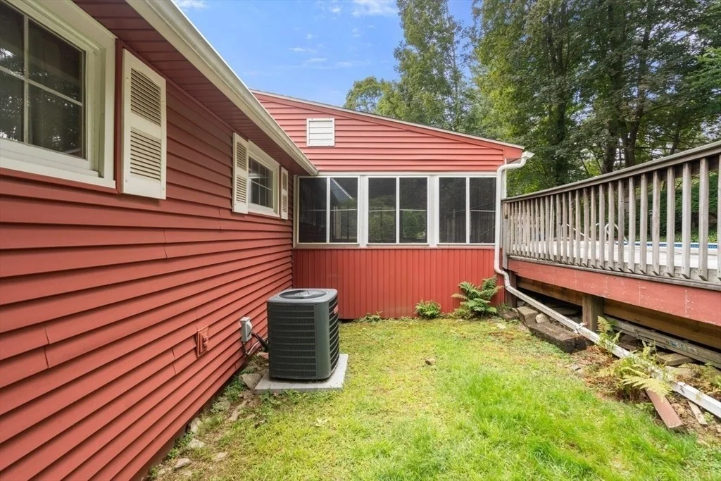 Photo of 51 Wildrose Ave