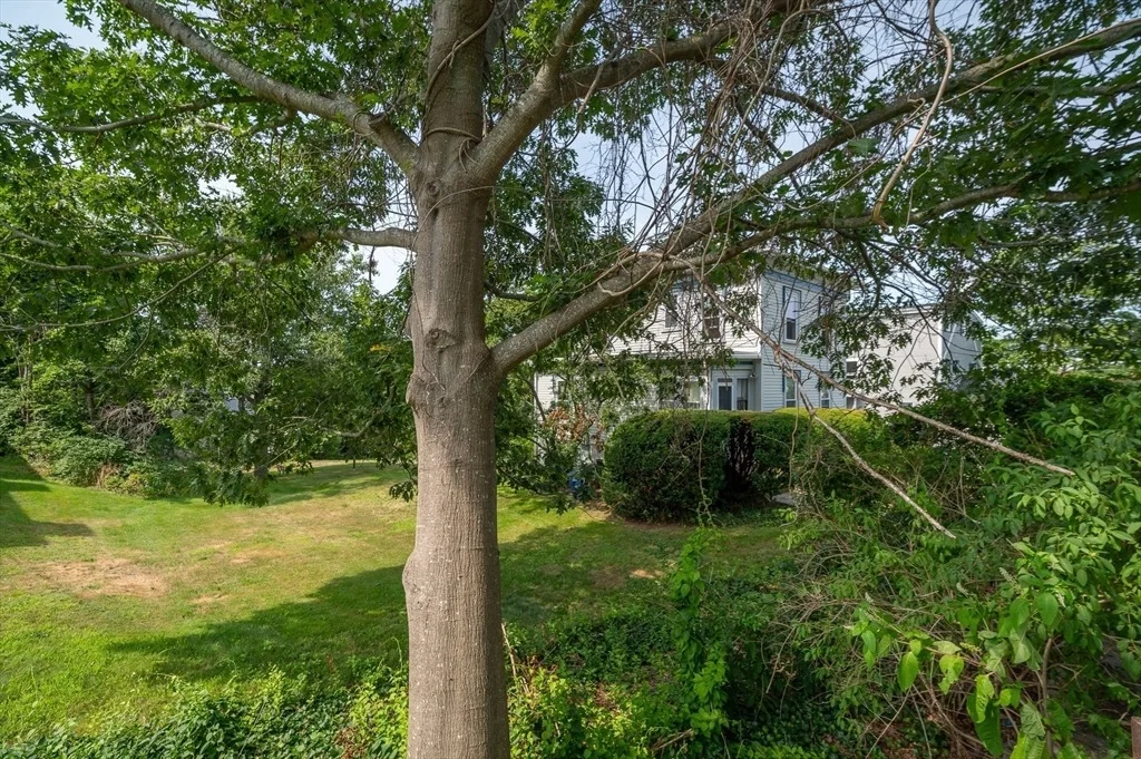 Photo of 32 Blynman Avenue