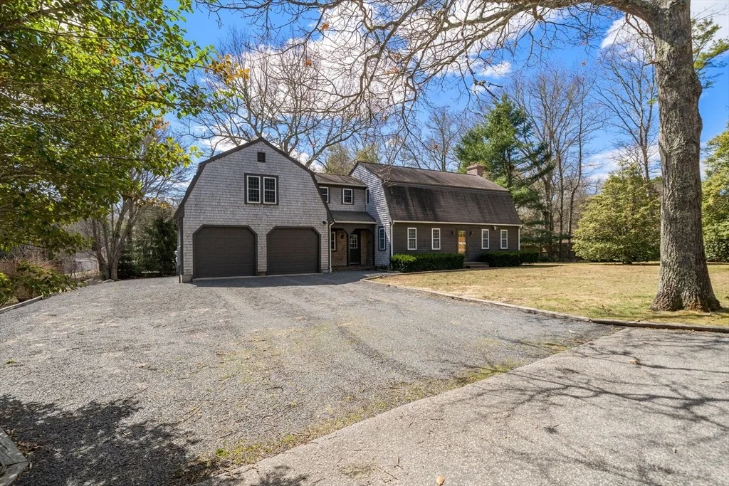 Photo of 22 Pinecrest Dr