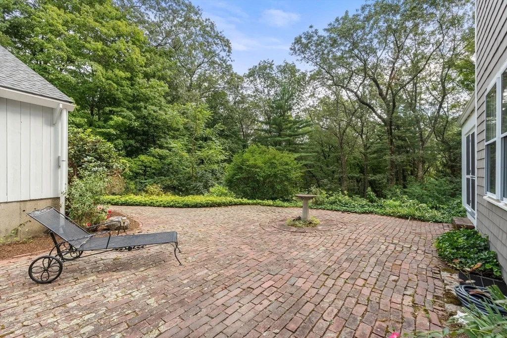 Photo of 50 Hubbard Rd