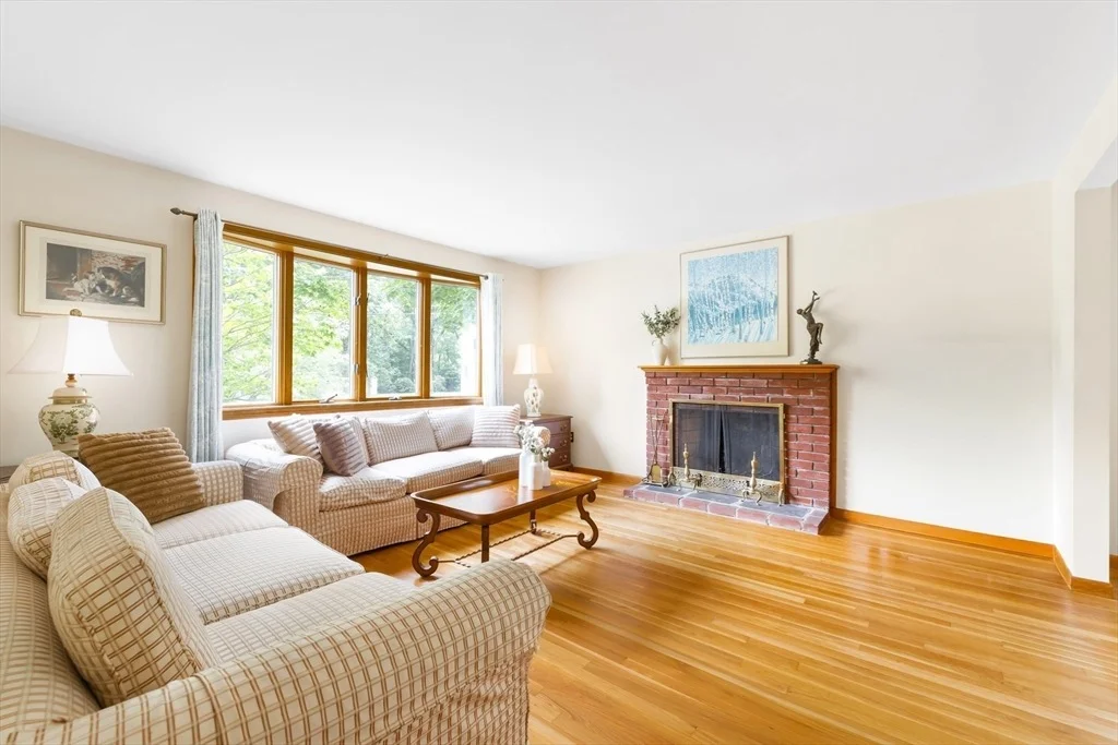 Photo of 31 Robert Rd