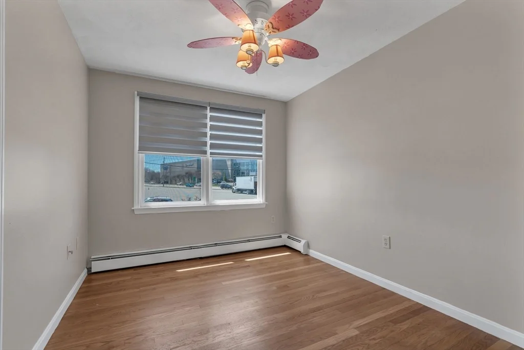 Photo of 8 Park Cir