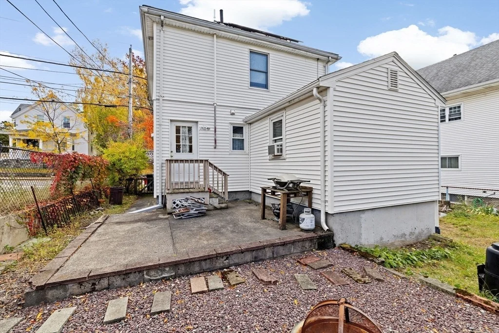 Photo of 98 Bradford St.