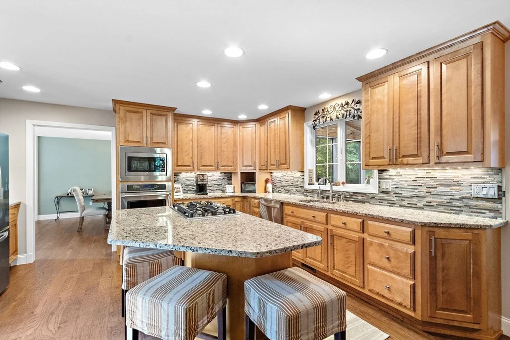 Photo of 9 Douglas Dr