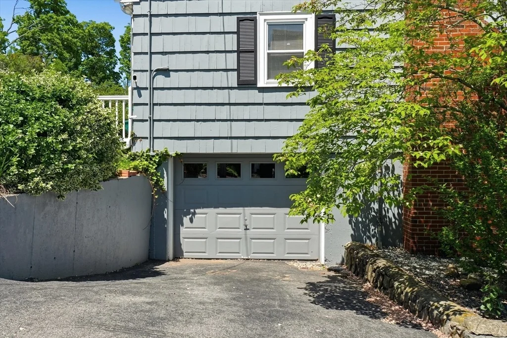 Photo of 57 Allen Ave