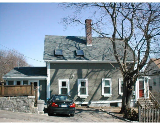 Photo of 31 Beacon Street