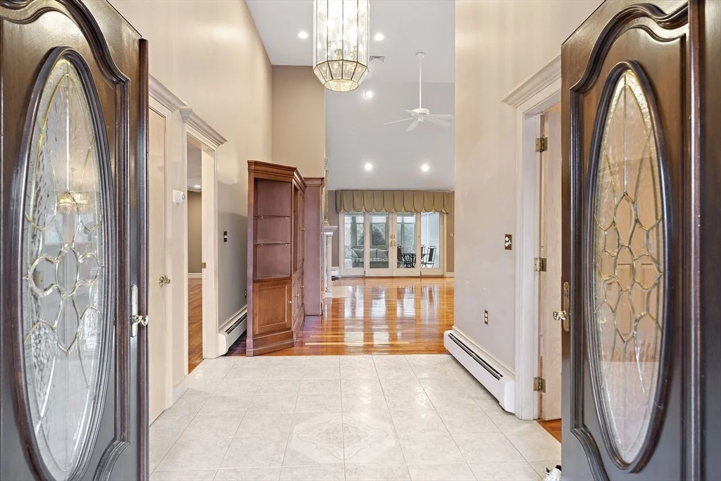 Photo of 10 Heritage Ln
