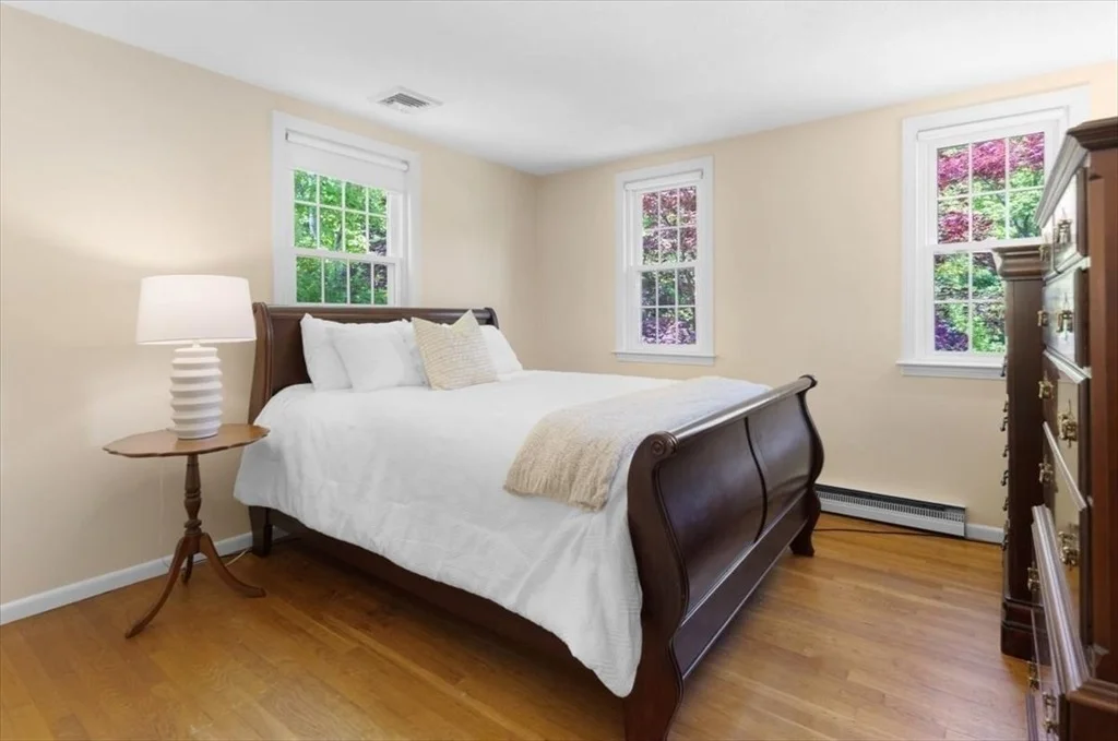Photo of 80 Buttonwood Lane