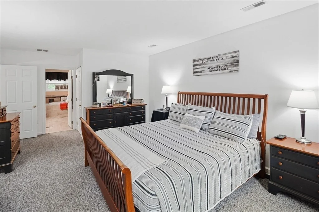 Photo of 23 Brooks Xing