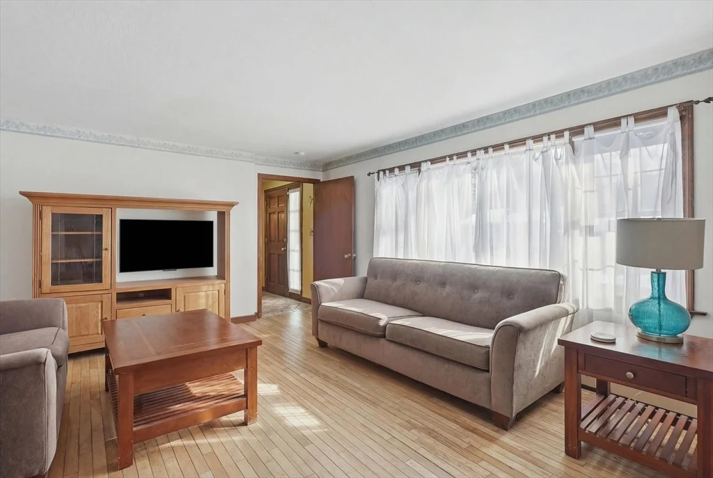 Photo of 28 Surrey Rd