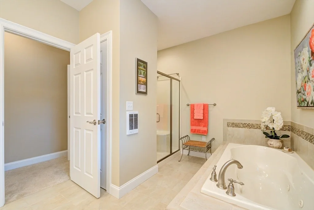 Photo of Unit 10 at 10 Dunrobin Cir