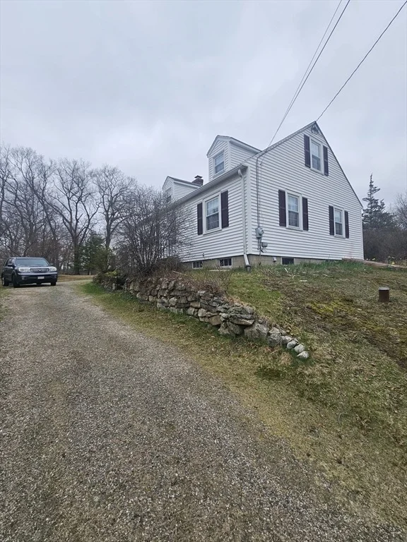 Photo of 153 Middle Rd