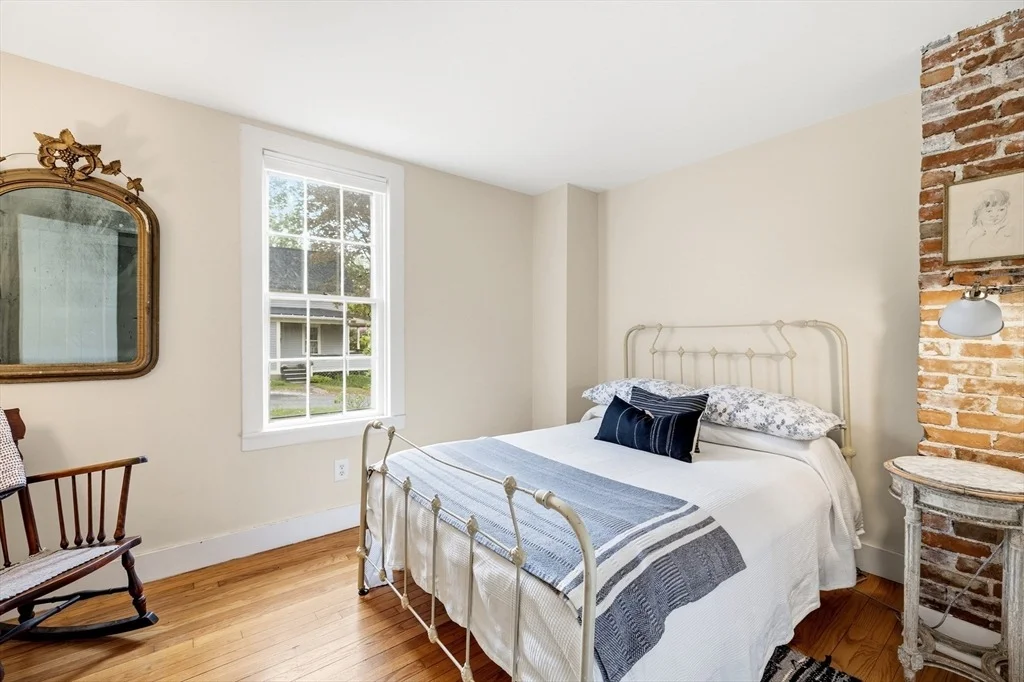 Photo of 106 Chestnut St