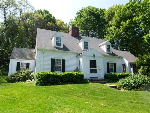 Photo of 4 Lantern Ln