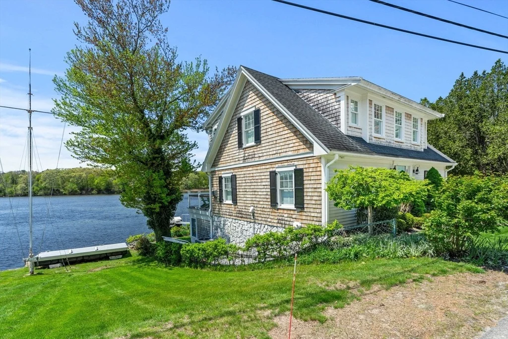 Photo of 485 Main St.