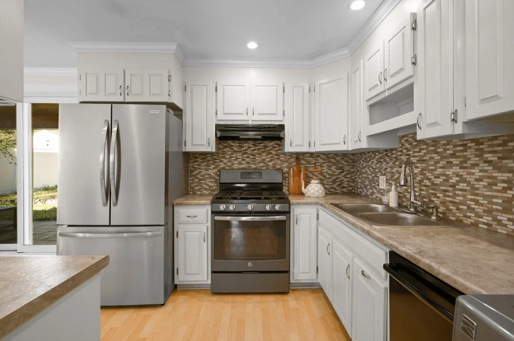 Photo of 18 Middlebrook Rd