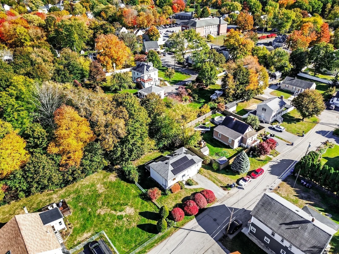 Photo of 23 Iona Ave