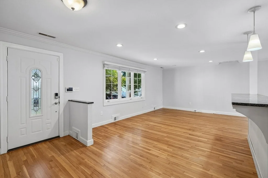 Photo of 45 Adanac Rd
