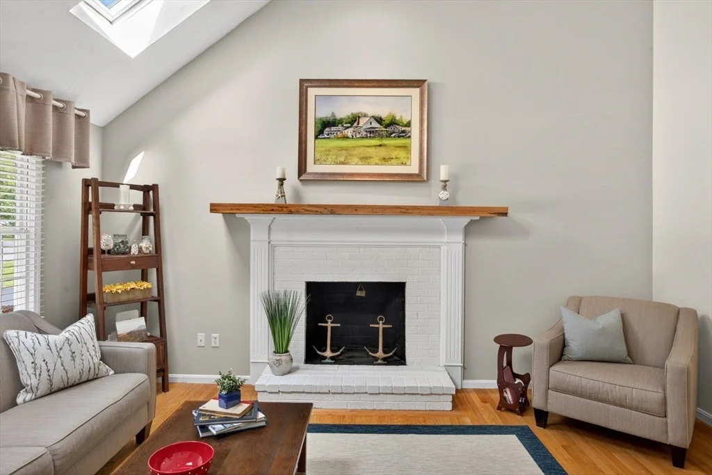 Photo of 3 Crestview Dr
