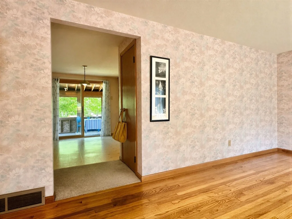 Photo of 194 Brookside Circle