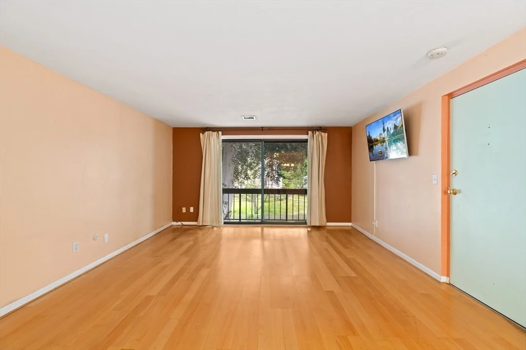 Photo of Unit 9 at 1 Centre St