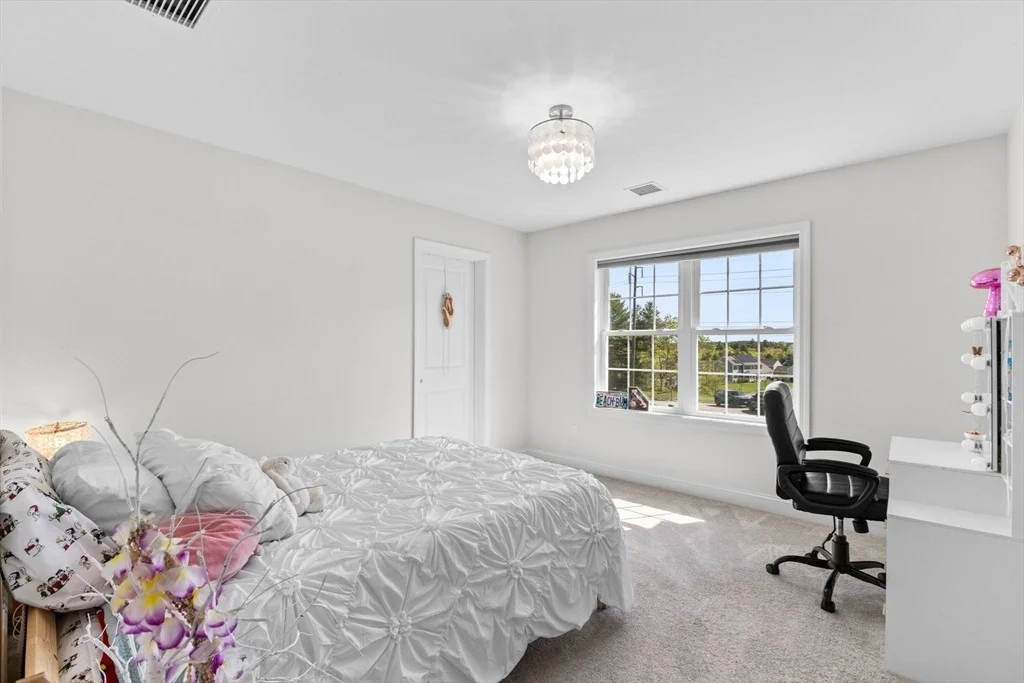 Photo of 39 Erbeck Cir Ext